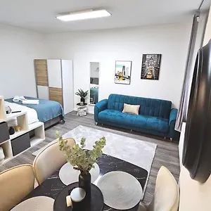 Affordable In Vienna's Hotpoint Apartment